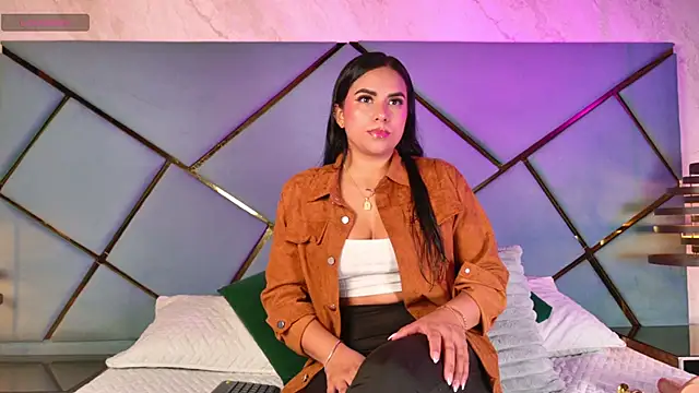 giorgia 13 online show from October 1, 3:23 am