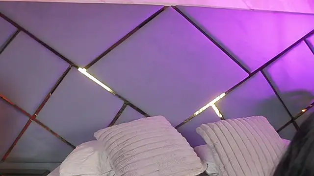 giorgia 13 online show from October 19, 3:29 am