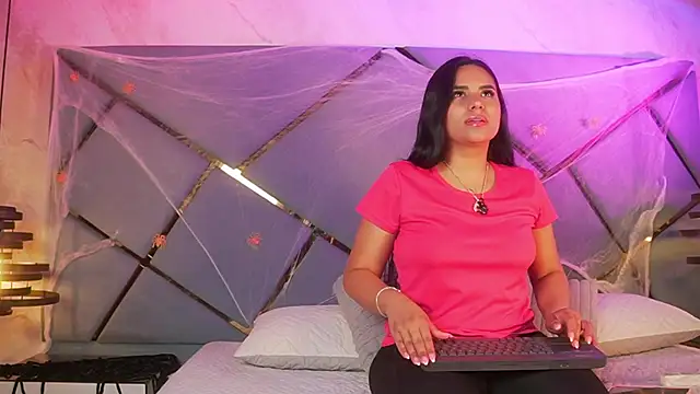 giorgia 13 online show from October 31, 3:07 am