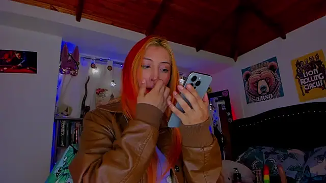 Snapshot of cuteweed420 chatting on January 4, 5:48 am cuteweed420 online show from January 4, 5:48 am