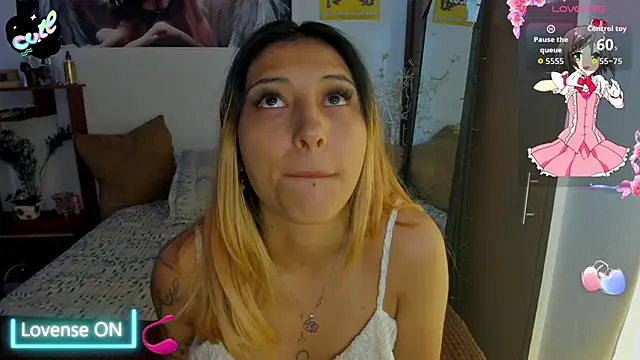 cuteweed420 online show from October 5, 8:34 am