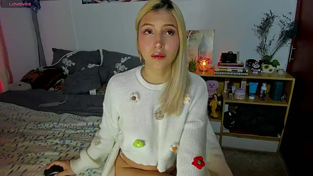 Snapshot of cuteweed420 chatting on January 17, 6:07 am cuteweed420 online show from January 17, 6:07 am