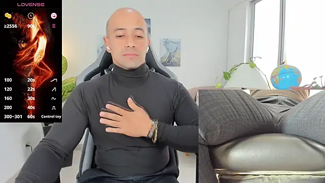 Snapshot of ryan_master_ chatting on December 18, 5:00 pm ryan master online show from December 18, 5:00 pm