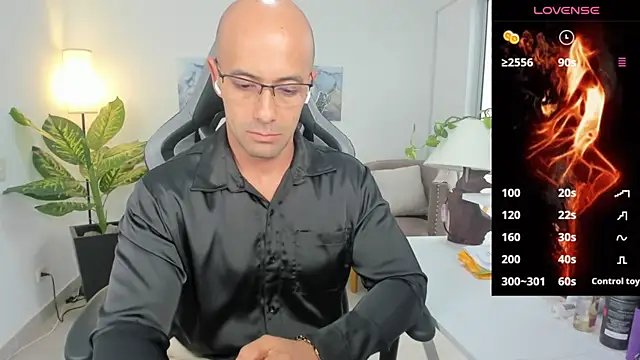 Snapshot of ryan_master_ chatting on December 21, 4:25 pm ryan master online show from December 21, 4:25 pm