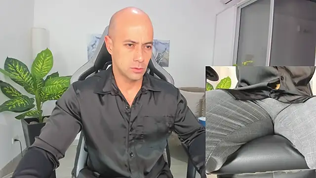 Snapshot of ryan_master_ chatting on January 7, 9:07 am ryan master online show from January 7, 9:07 am