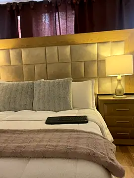 Sweet and caramel online show from December 4, 2:59 pm