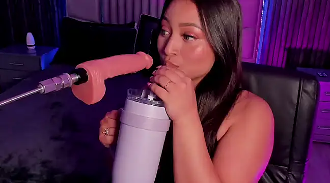 Lillyortiz online show from January 21, 11:13 pm