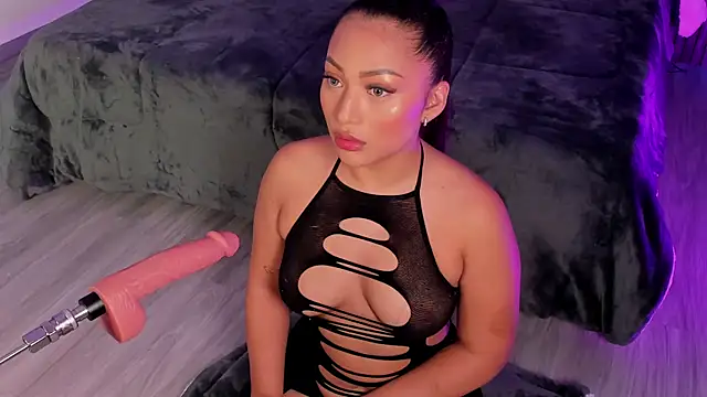 Lillyortiz online show from February 23, 10:06 am