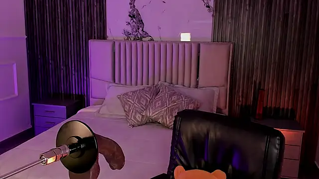 Lillyortiz online show from February 13, 9:11 pm