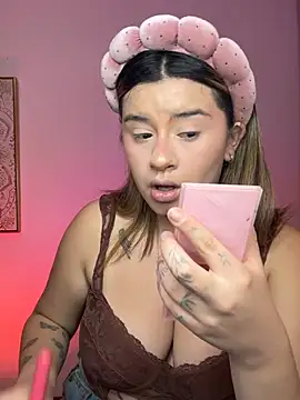SaraBraun  online show from July 13, 3:59 pm