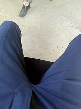 bananadick     online show from December 16, 8:41 am