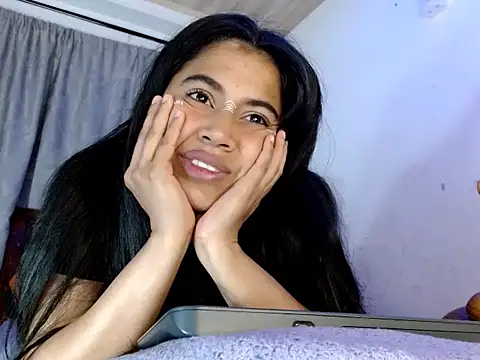 Snapshot of brihanna_lena chatting on October 17, 8:17 am brihanna lena online show from October 17, 8:17 am