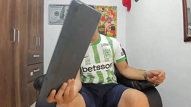 Snapshot of boss_of_cash chatting on September 22, 7:38 pm boss of cash online show from September 22, 7:38 pm