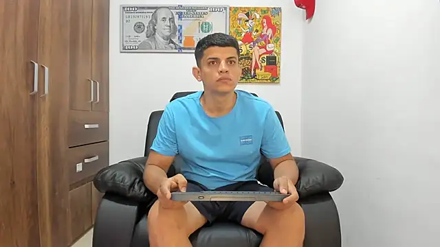 Snapshot of boss_of_cash chatting on September 25, 1:53 am boss of cash online show from September 25, 1:53 am