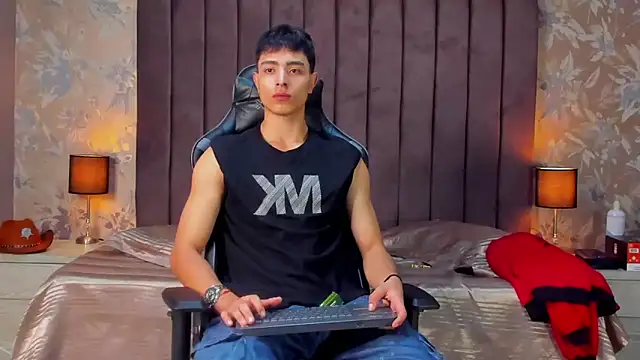 JoshRashfordd online show from March 8, 11:48 am