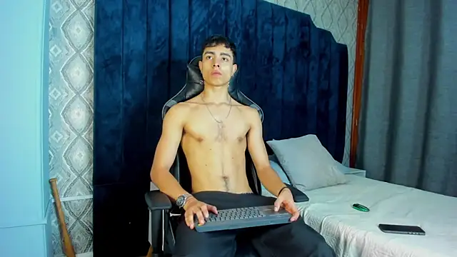 JoshRashfordd online show from March 9, 12:09 pm