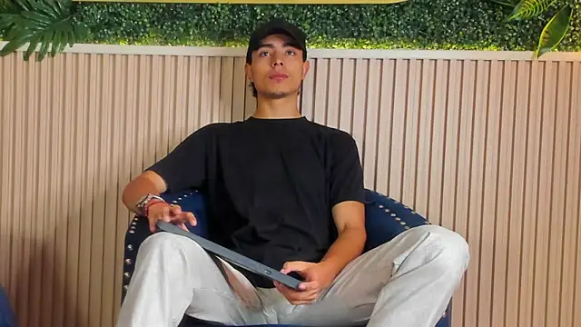 JoshRashfordd online show from September 12, 12:16 pm