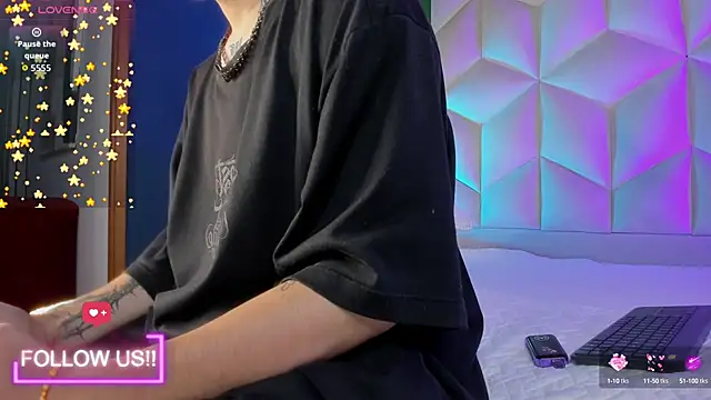 Snapshot of sett_and_gwen chatting on September 27, 3:55 am sett and gwen online show from September 27, 3:55 am