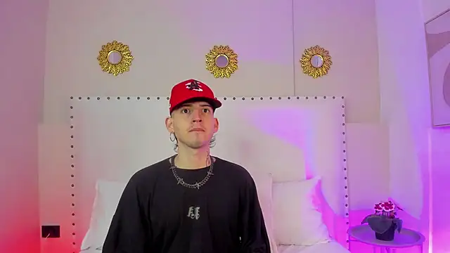 sett and gwen online show from November 14, 9:24 pm