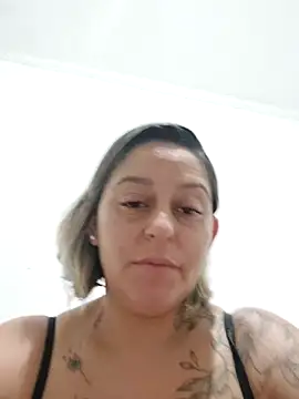 Snapshot of baixinhaloira chatting on December 30, 3:14 am baixinhaloira online show from December 30, 3:14 am