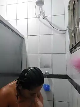 Snapshot of baixinhaloira chatting on January 10, 12:49 am baixinhaloira online show from January 10, 12:49 am