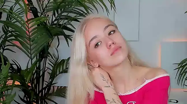STELLA RICH online show from December 14, 1:39 am