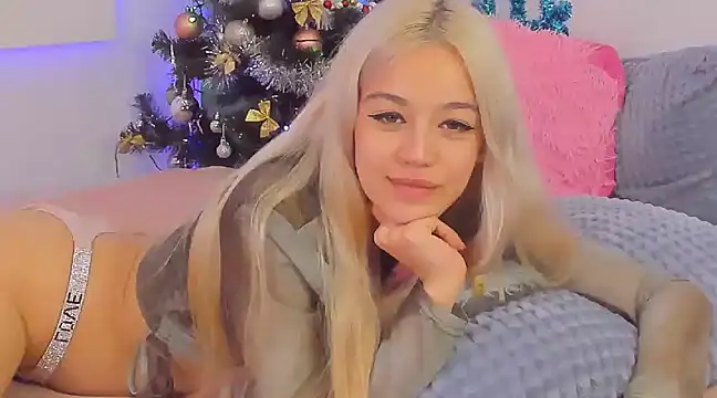 STELLA RICH online show from December 27, 12:39 am