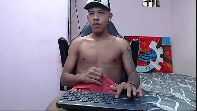 mr stiven  online show from February 6, 7:13 am