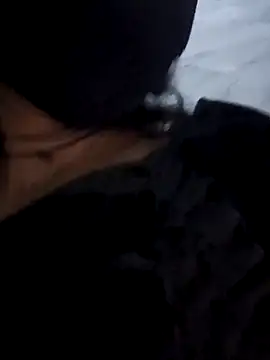 Snapshot of Aafreen_36 chatting on February 9, 9:16 am Aafreen 36 online show from February 9, 9:16 am