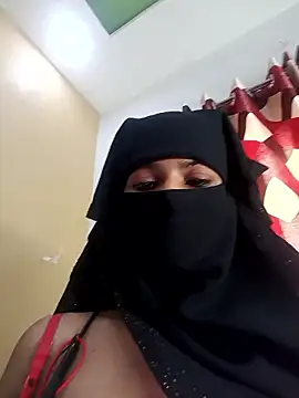 Snapshot of Aafreen_36 chatting on May 18, 4:07 am Aafreen 36 online show from May 18, 4:07 am