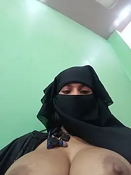 Snapshot of Aafreen_36 chatting on June 3, 2:58 am Aafreen 36 online show from June 3, 2:58 am