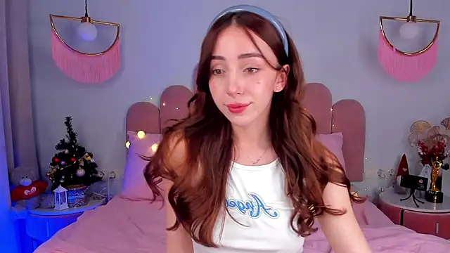 ElsaYoung online show from December 17, 11:16 pm