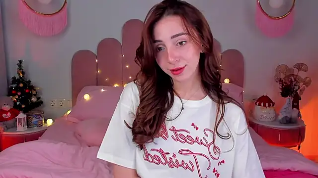 ElsaYoung online show from December 24, 10:49 pm