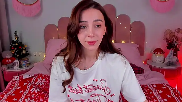 ElsaYoung online show from December 25, 10:59 pm