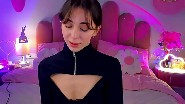 Snapshot of ElsaYoung chatting on November 29, 10:24 pm ElsaYoung online show from November 29, 10:24 pm