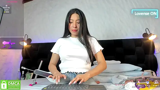 Camila  Gomez online show from November 4, 12:37 pm