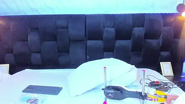 Camila  Gomez online show from February 7, 12:53 pm