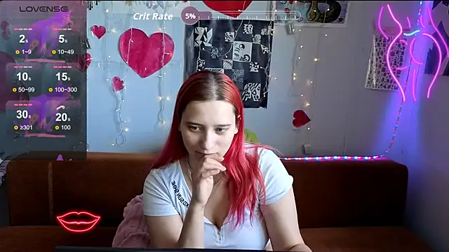 Snapshot of RachelPirce chatting on February 20, 9:21 am RachelPirce online show from February 20, 9:21 am