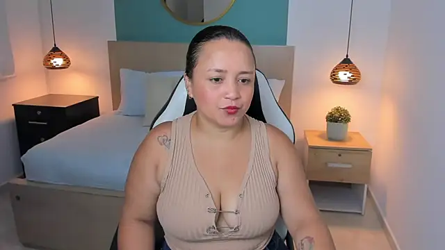linda rios  online show from January 8, 7:03 pm