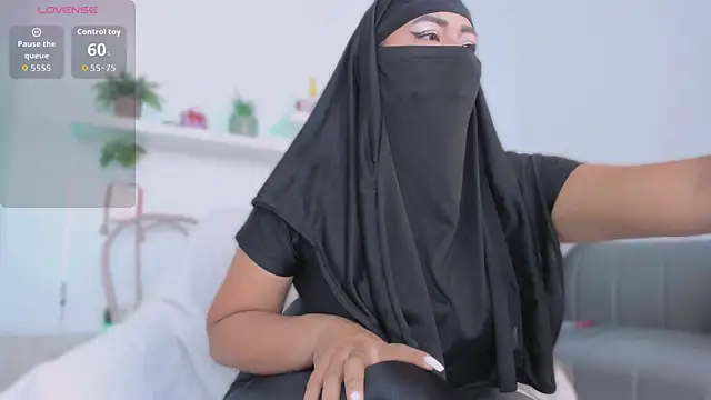 Snapshot of jazmin_anbar chatting on October 14, 7:03 pm jazmin anbar online show from October 14, 7:03 pm