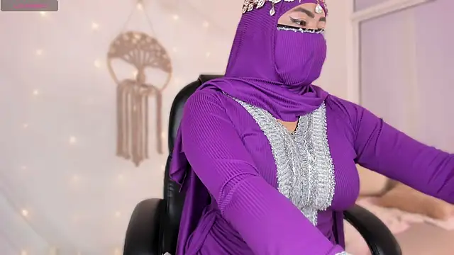 Snapshot of jazmin_anbar chatting on November 26, 5:41 am jazmin anbar online show from November 26, 5:41 am