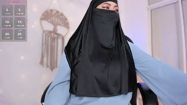 Snapshot of jazmin_anbar chatting on December 5, 5:05 am jazmin anbar online show from December 5, 5:05 am