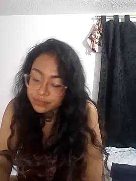 Snapshot of honeyblue_1 chatting on March 15, 6:14 am honeyblue 1 online show from March 15, 6:14 am