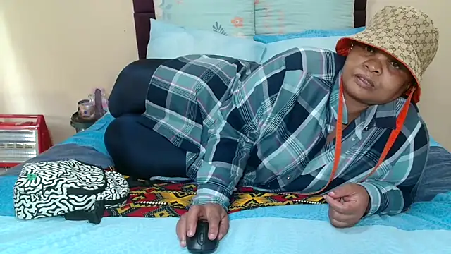 Snapshot of Bbw255 chatting on December 4, 12:47 pm Bbw255 online show from December 4, 12:47 pm