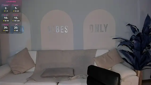 MiaFarrell  online show from January 28, 7:21 pm