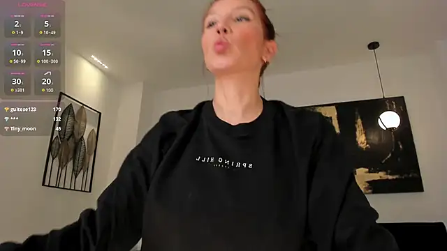 MiaFarrell  online show from February 20, 7:19 pm