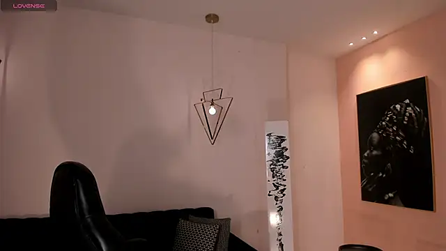 MiaFarrell  online show from October 1, 7:09 pm