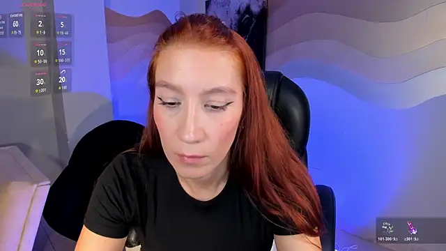 MiaFarrell  online show from October 31, 7:15 pm