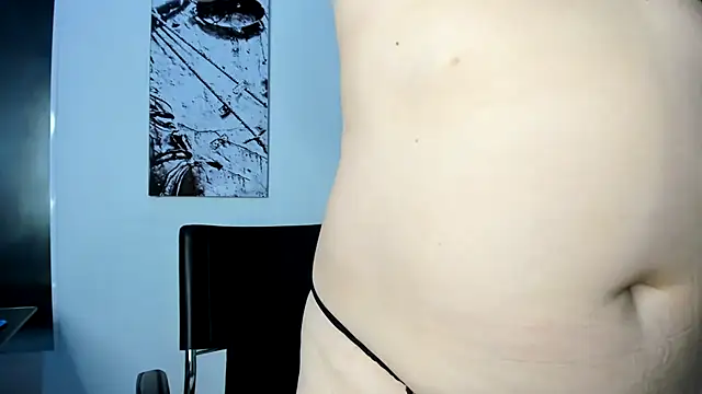 Snapshot of africa_holmes chatting on November 20, 2:45 am africa holmes online show from November 20, 2:45 am