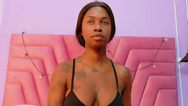 Snapshot of kinkyandsavage chatting on May 10, 12:32 pm kinkyandsavage online show from May 10, 12:32 pm